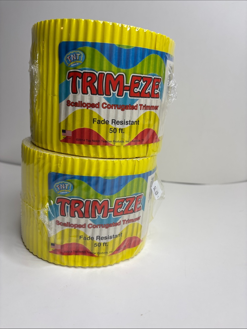 TRIM-EZE Yellow Scalloped Corrugated Trimmer / Border - Bright Yellow